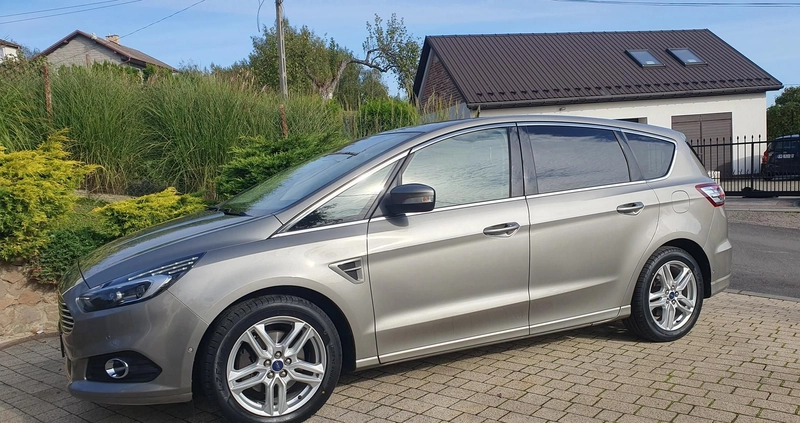 Ford S-Max cena 74900 przebieg: 137000, rok produkcji 2015 z Zielonka małe 781